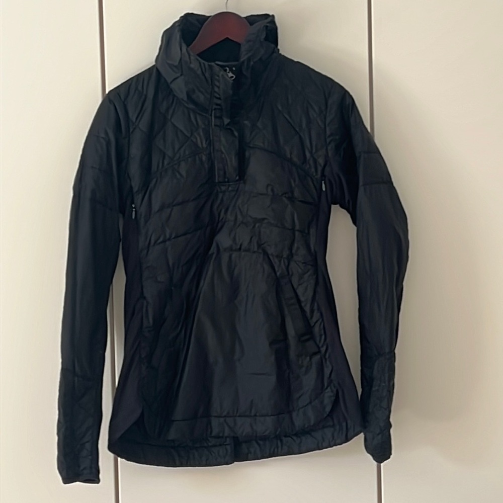 Lululemon pullover black.  Size 6